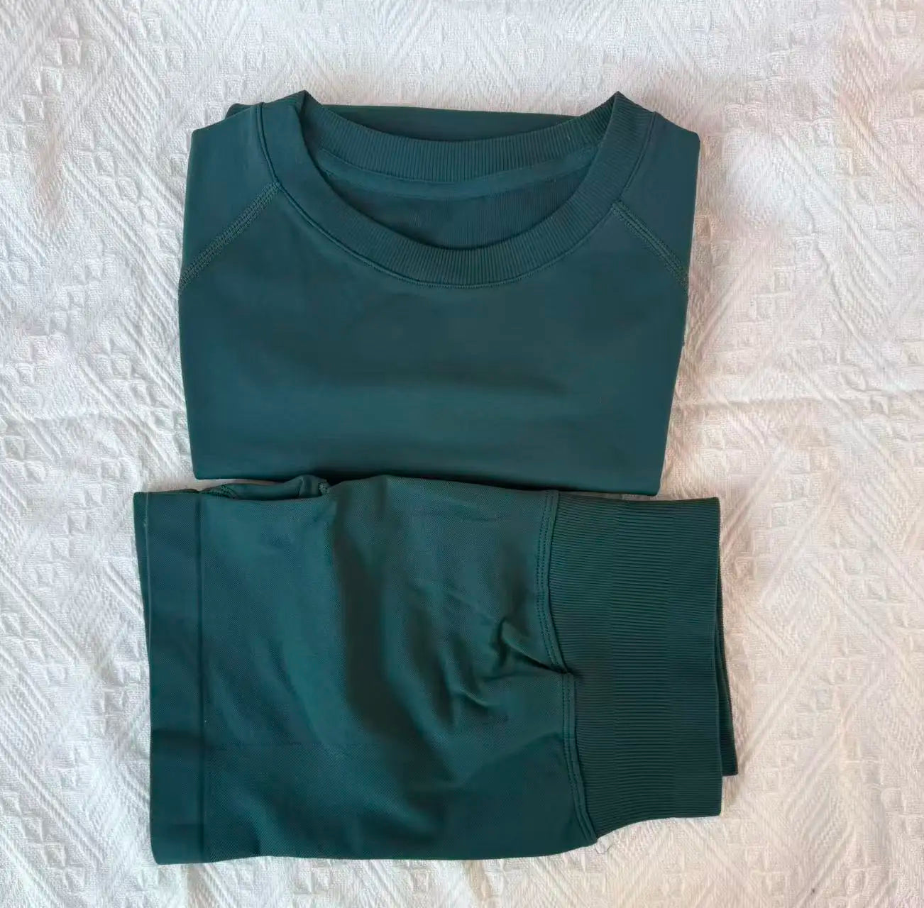 New Four Seasons 2-piece Sports Set Short Sleeve Round Neck Seamless Indoor Yoga Top Boxing Fitness Running Shorts Sports Set