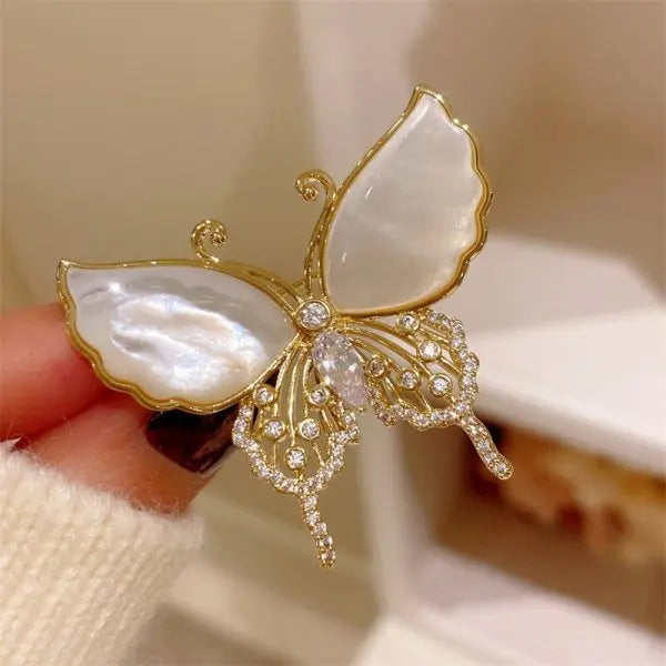 Cute butterfly brooch for women, sparkling and vibrant with forest style design, daily wear brooch accessories