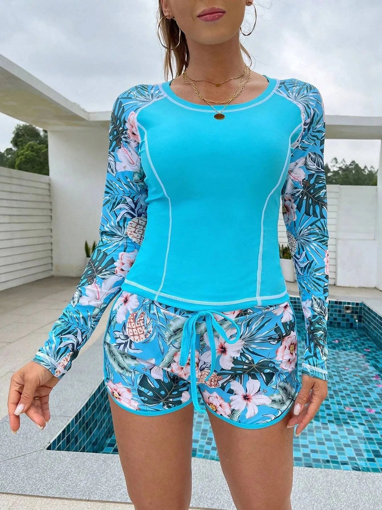 Long Sleeve Rash Guard Swimsuit Floral Print Shorts Two Piece Swimwear High Neck Slim Fit Bathing Suit Tropical Print
