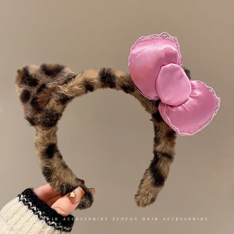 Hello Kitty Pink Bow Plush Headband  Women'S Cute and Comfortable Hair Accessory Suitable for Face Washing and Decoration