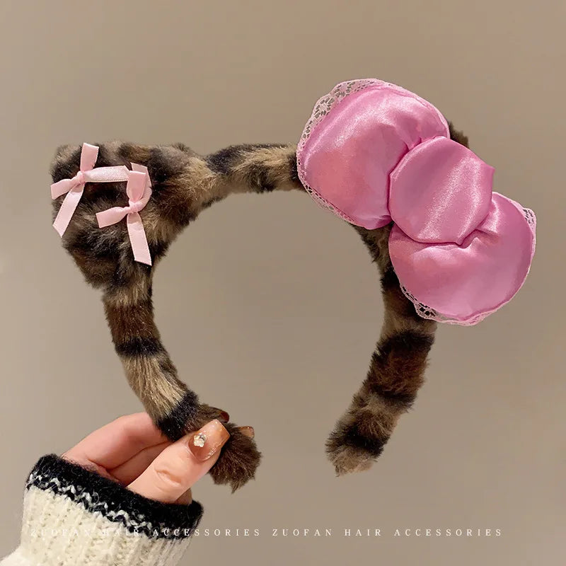 Hello Kitty Pink Bow Plush Headband  Women'S Cute and Comfortable Hair Accessory Suitable for Face Washing and Decoration