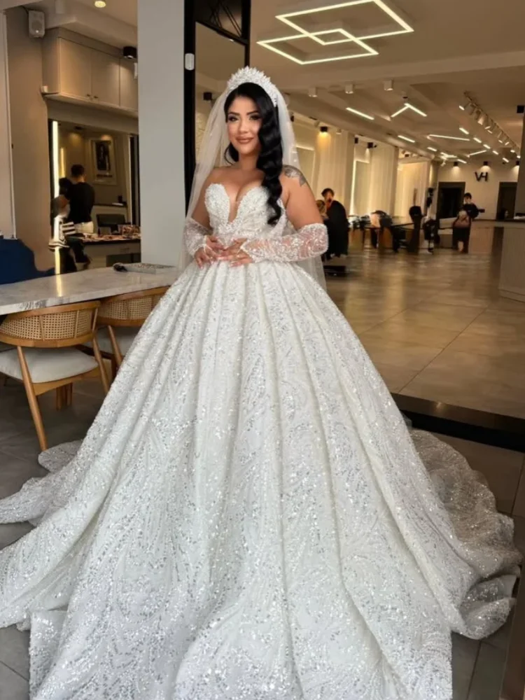 Customized Luxury Sweetheart Ball Dress Long Gloves Shining Beaded Lace Bride Dress Cathedral Train Princess Wedding Dress