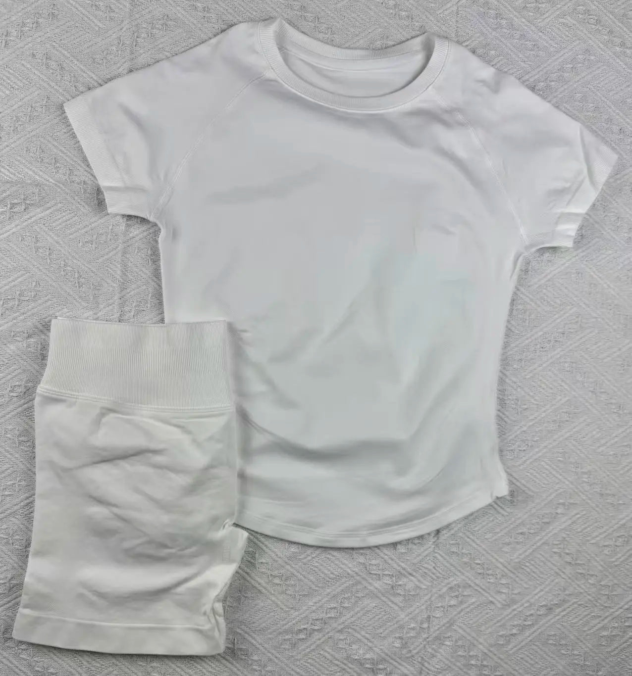 New Four Seasons 2-piece Sports Set Short Sleeve Round Neck Seamless Indoor Yoga Top Boxing Fitness Running Shorts Sports Set